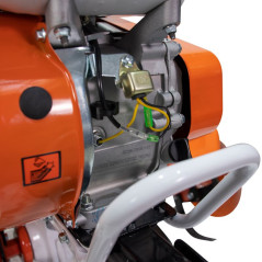 Kultywator spalinowy DAC 7000K z ciągnikiem 450S